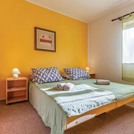 1 Bedroom Pet Friendly In Apartamento Šišan