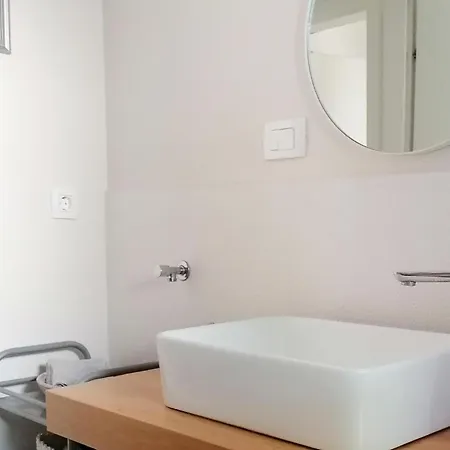 1 Bedroom Amazing In Apartment