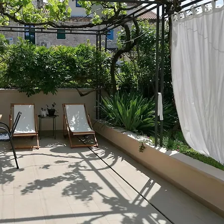 Apartment 1 Bedroom Amazing In *